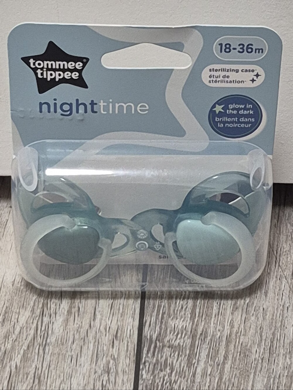 Tommee Tippee Nighttime Glow in the Dark Pacifier BPA Free 2 pack 18-36 months.